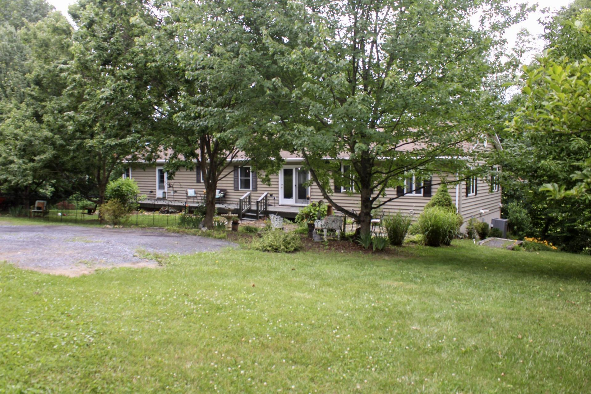 2891 SAUMSVILLE ROAD, MAURERTOWN, VA 22644