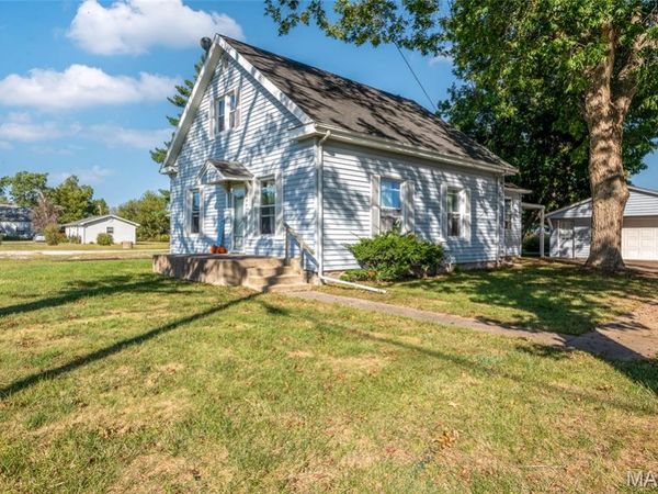 216 S Mine Street, Sandoval, IL 62882