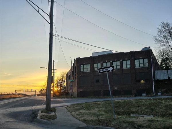 6100 Wilson Avenue, Kansas City, MO 64123