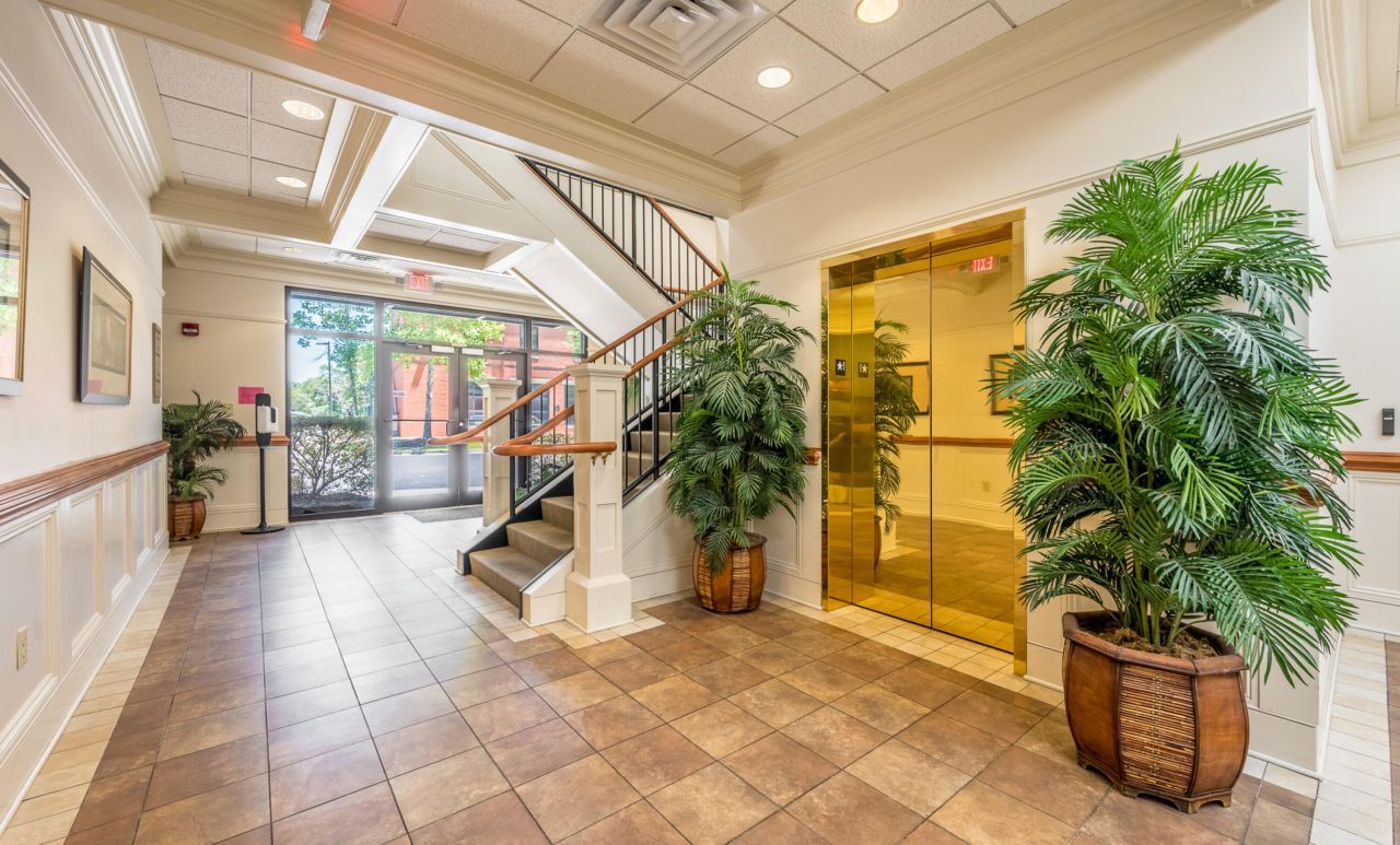 3520 W Montague Avenue Photo 11