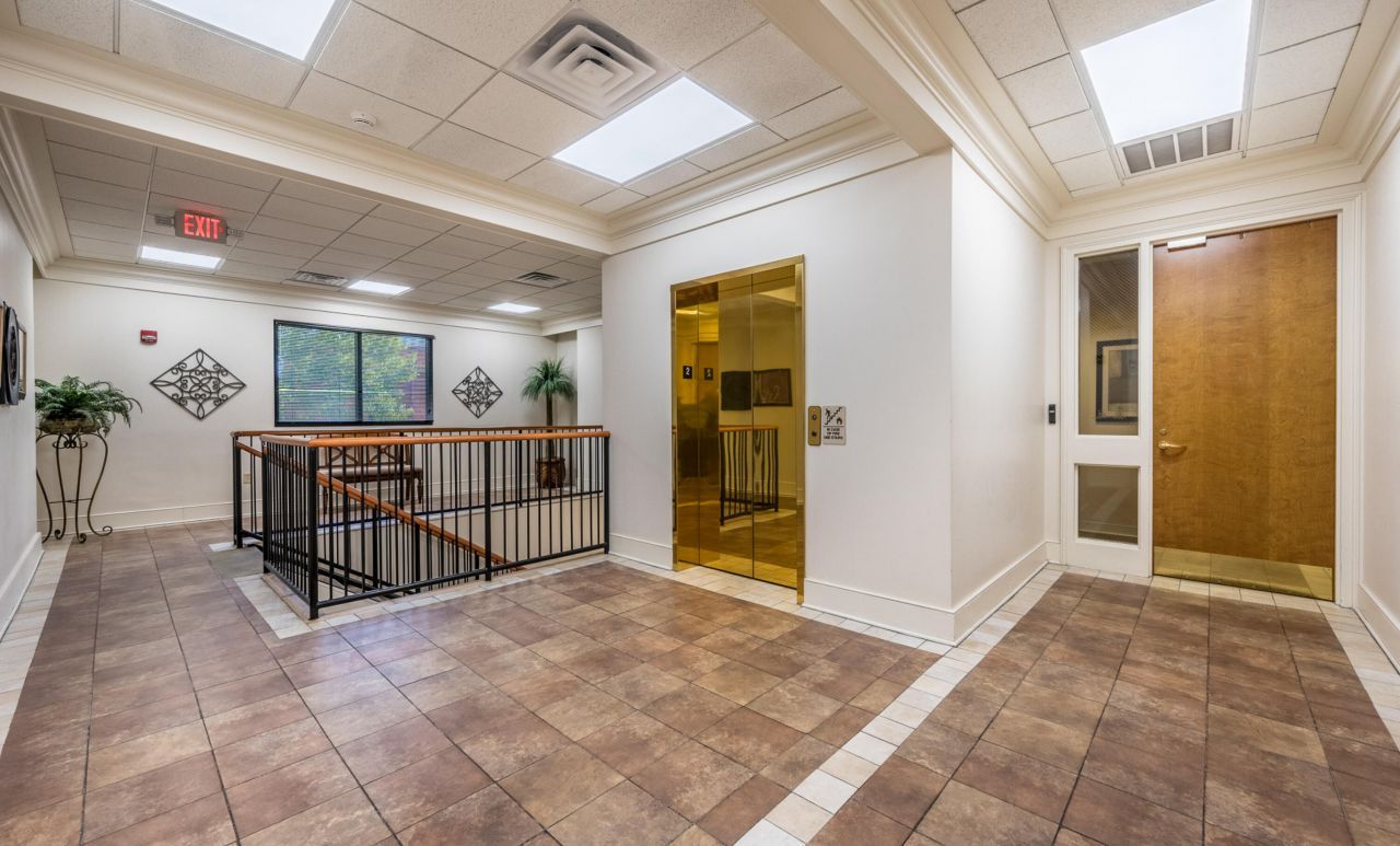 3520 W Montague Avenue Photo 13