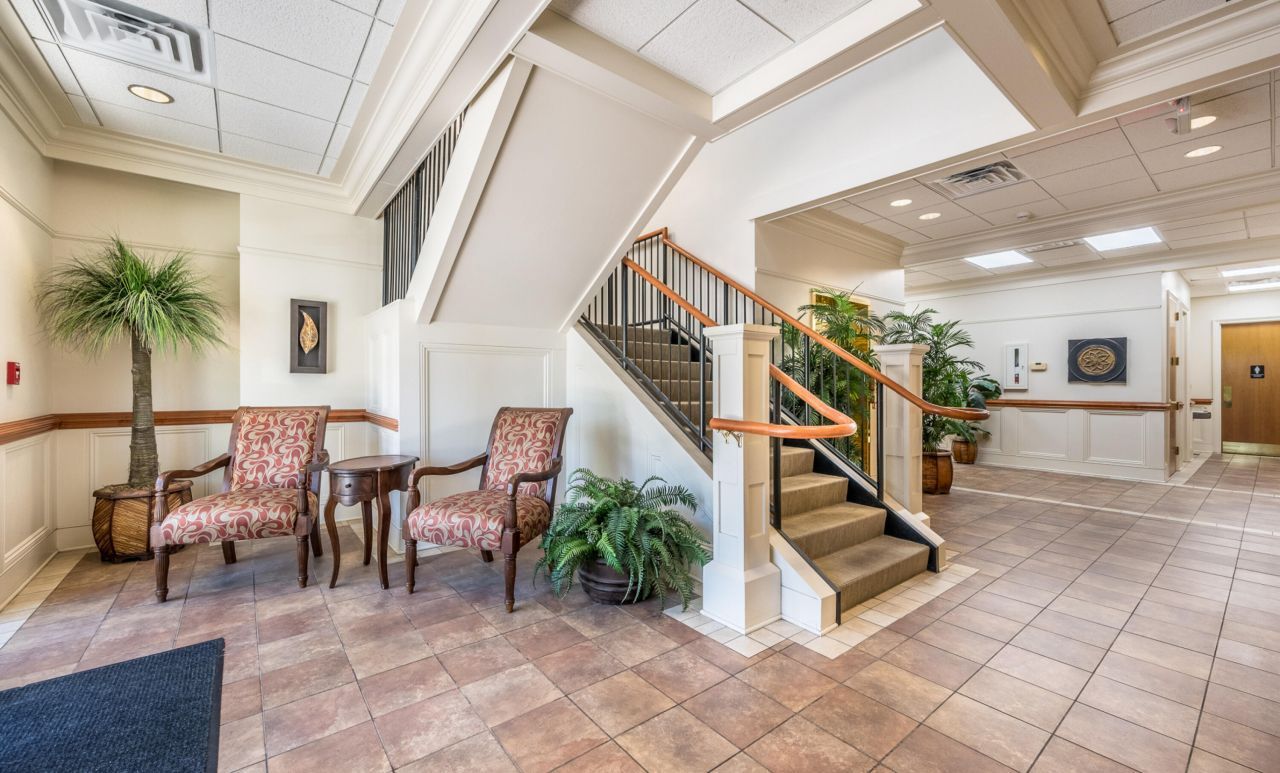 3520 W Montague Avenue Photo 9