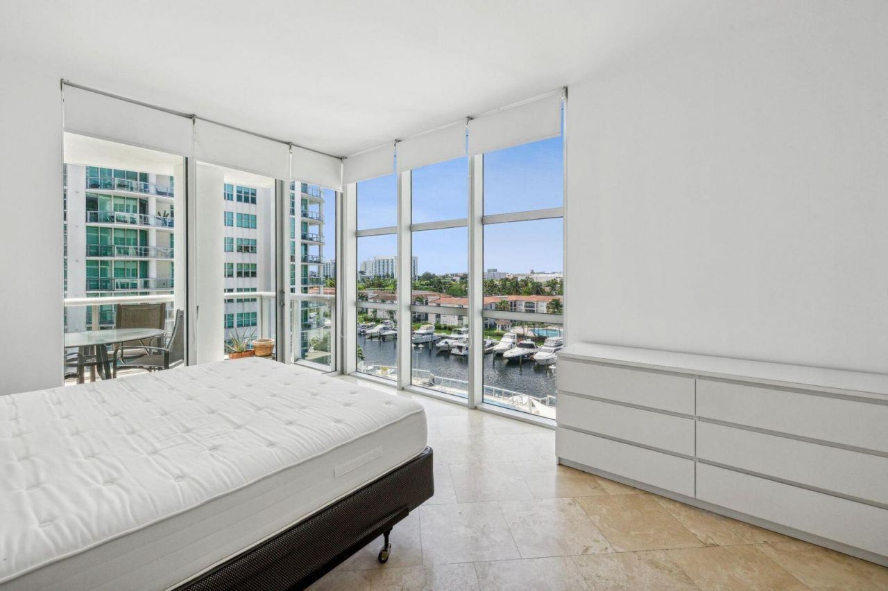 3131 NE 188th Street, Unit 2-705, Aventura, FL 33180 Photo