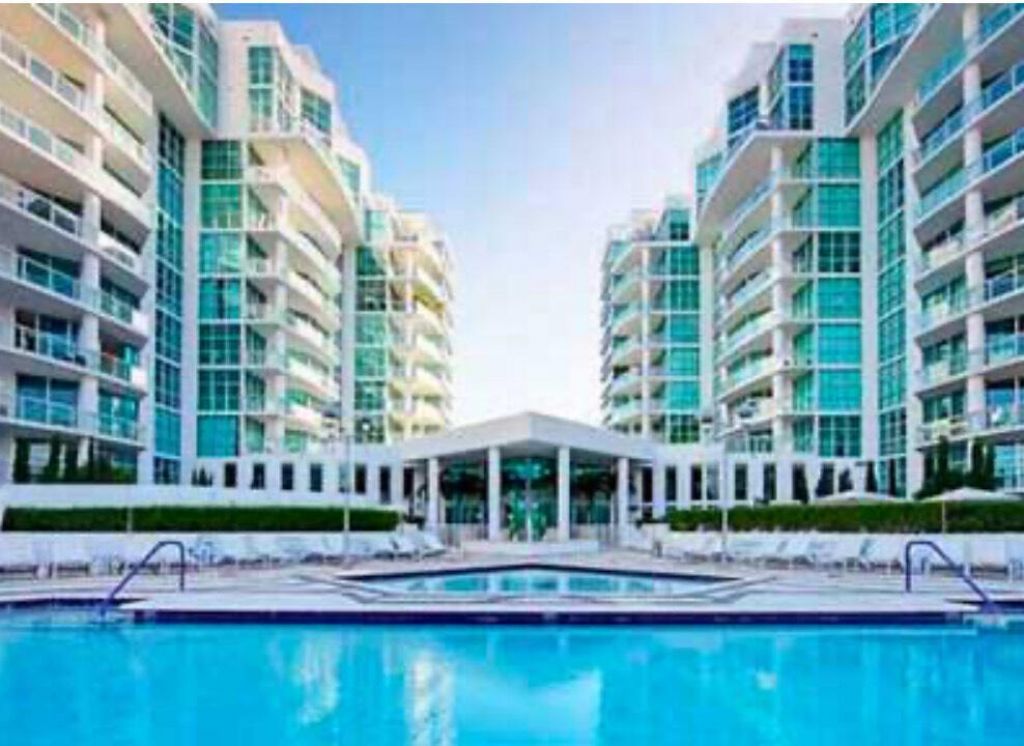 3131 NE 188th Street, Unit 2-705, Aventura, FL 33180 Photo