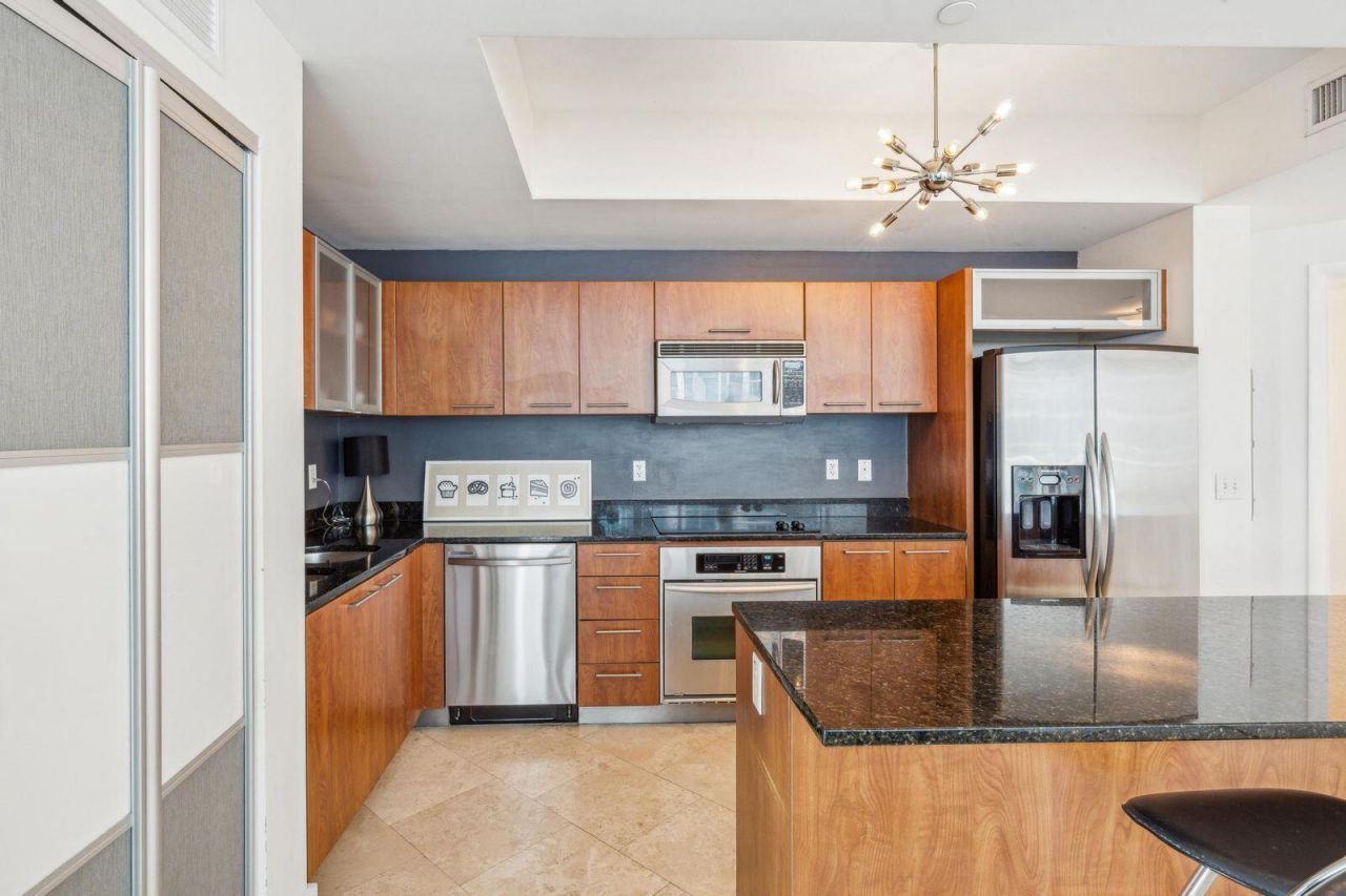 3131 NE 188th Street, Unit 2-705, Aventura, FL 33180 Photo