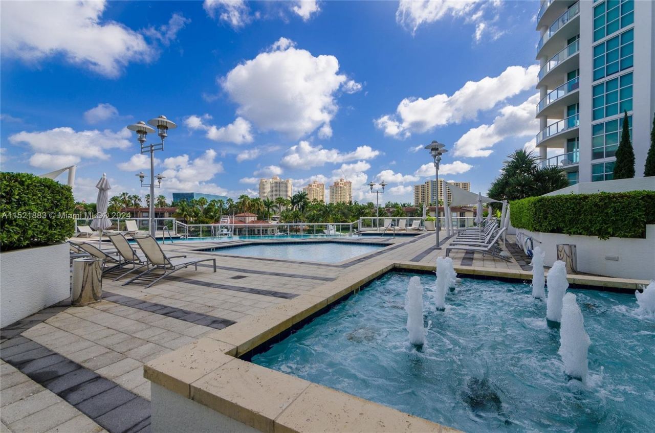 3131 NE 188th Street, Unit 2-705, Aventura, FL 33180 Photo