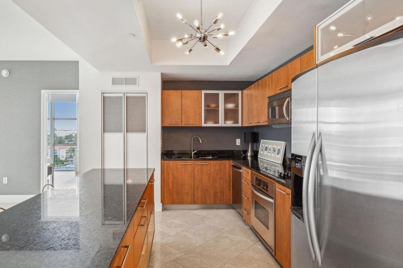 3131 NE 188th Street, Unit 2-705, Aventura, FL 33180 Photo