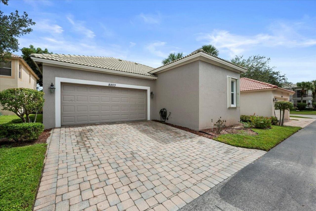 8203 Calterra Drive, Palm Beach Gardens, FL 33418 Photo