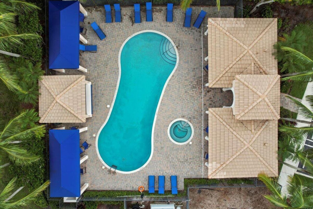 8203 Calterra Drive, Palm Beach Gardens, FL 33418 Photo