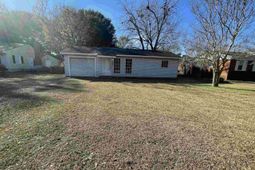 158 Sharyn Lane photo 4