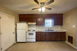 158 Sharyn Lane photo 4