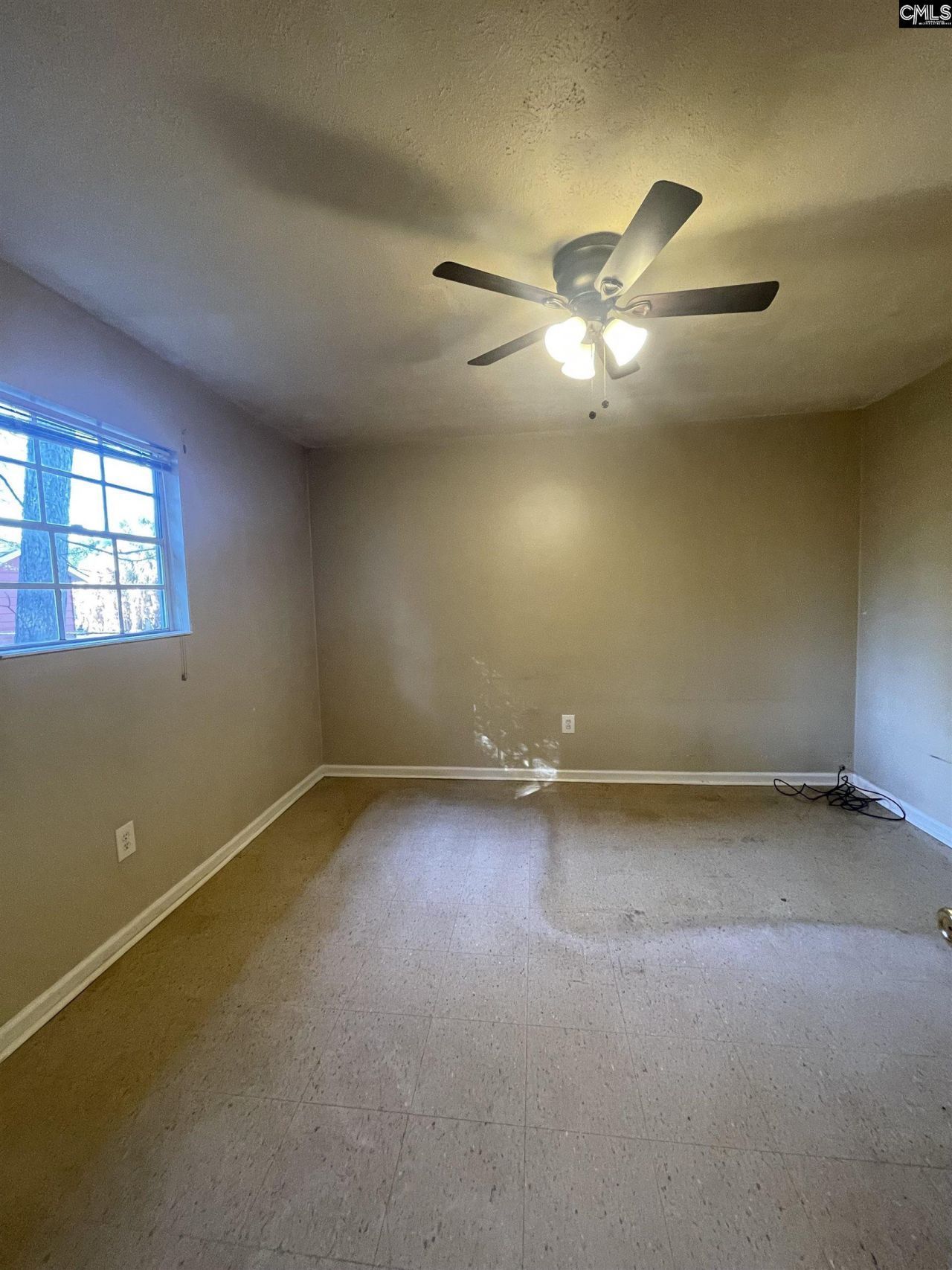 158 Sharyn Lane Photo 9