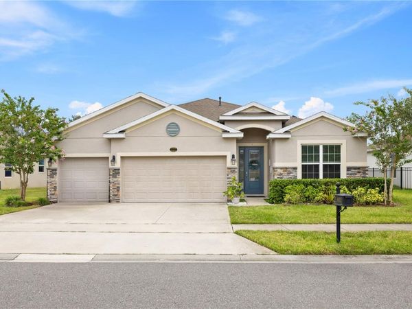 637 BLUEHEARTS TRAIL, DELAND, FL 32724