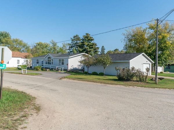 18 Cedar Avenue SE, Menahga, MN 56464