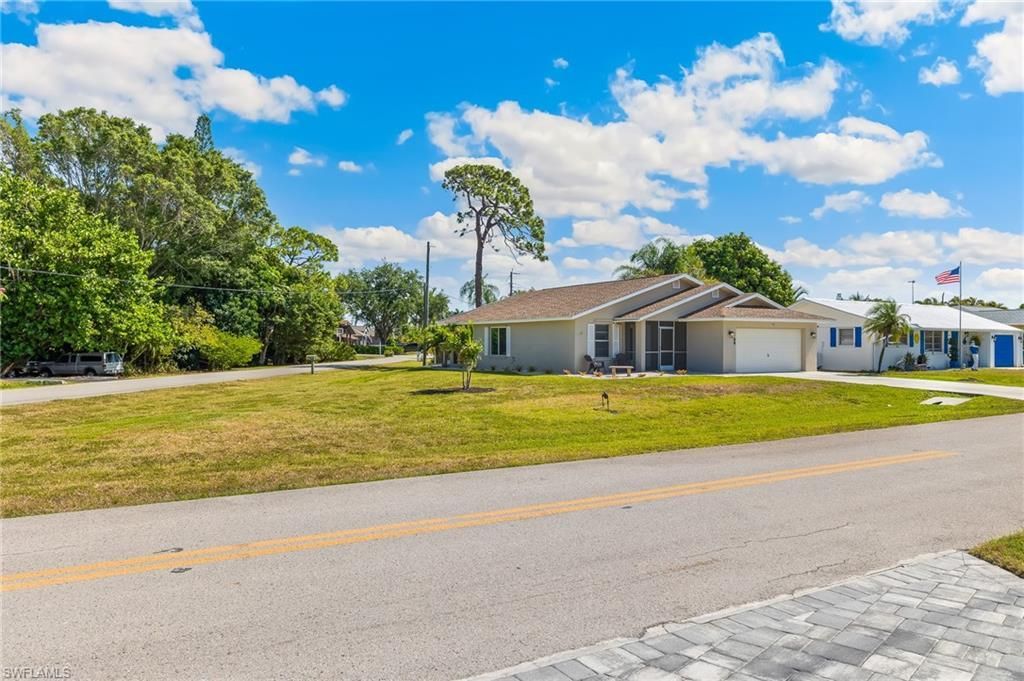 99 9th St, Bonita Springs, FL 34134 Photo