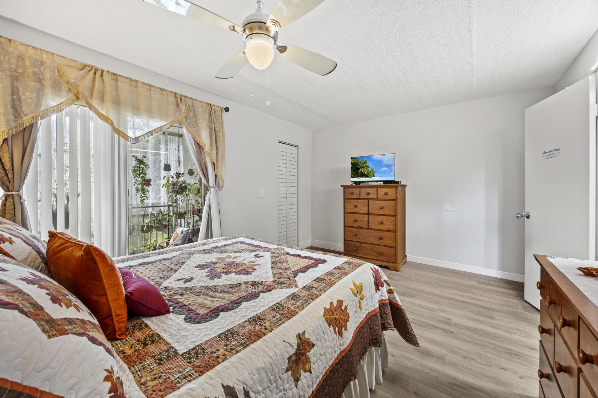 200 Village Green Circle E, Unit 202, Palm Springs, FL 33461 Photo