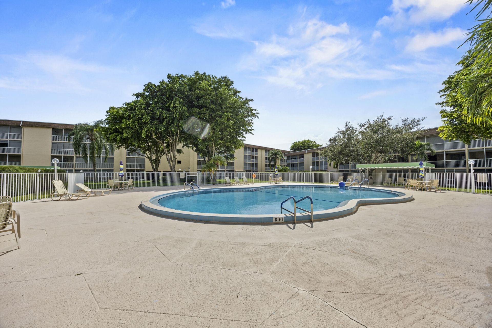 200 Village Green Circle E, Unit 202, Palm Springs, FL 33461 Photo