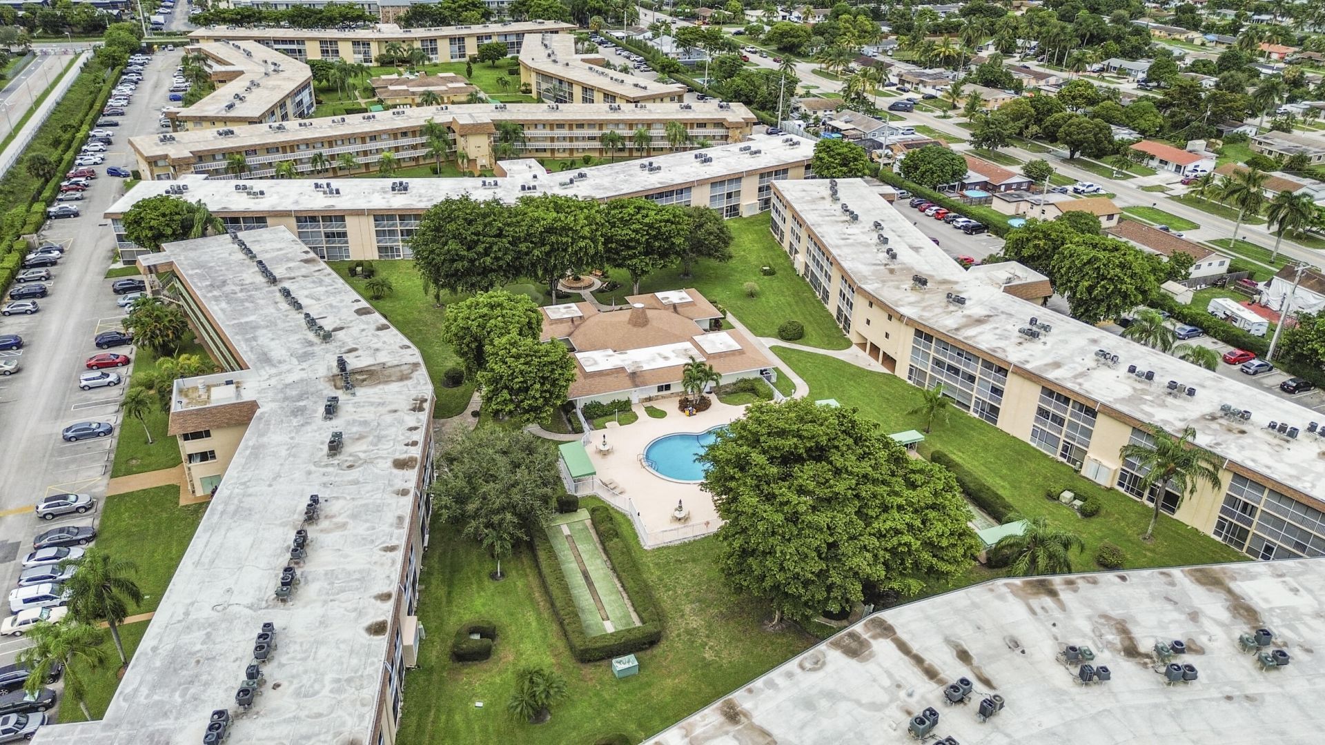 200 Village Green Circle E, Unit 202, Palm Springs, FL 33461 Photo