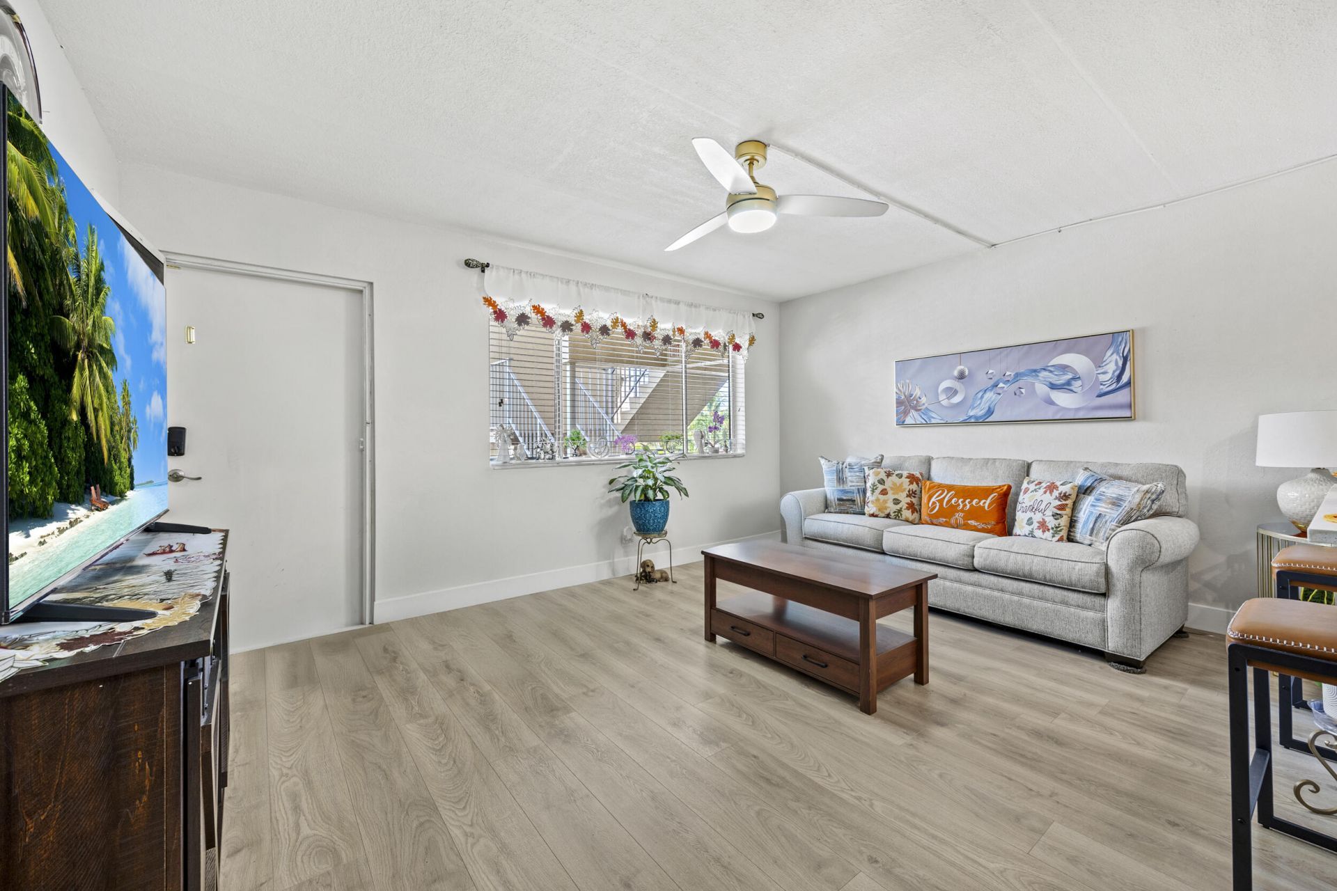 200 Village Green Circle E, Unit 202, Palm Springs, FL 33461 Photo