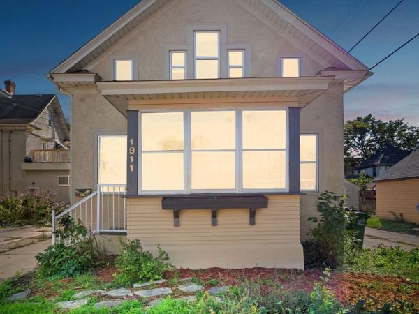 1911 E 35th Street, Minneapolis, MN 55407