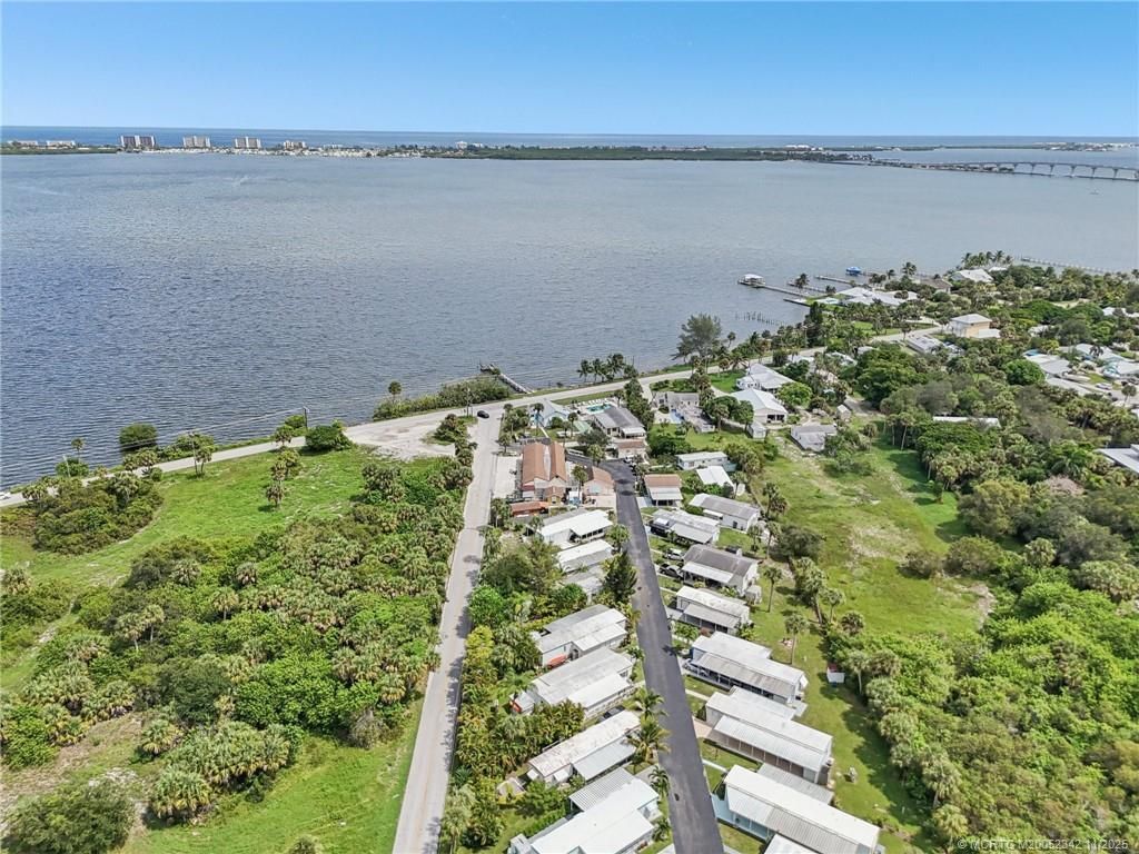 4756 NE Blue Heron Lane, Jensen Beach, FL 34957 Photo