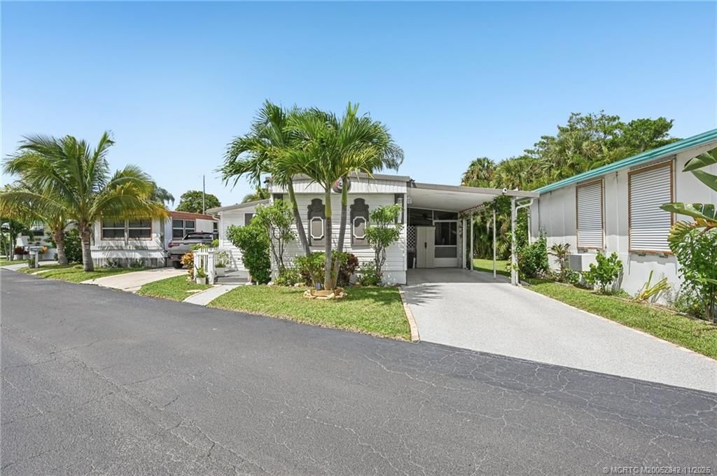 4756 NE Blue Heron Lane, Jensen Beach, FL 34957 Photo