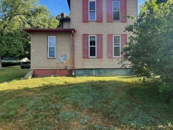 1247 Walnut St, Stoneboro, PA 16153
