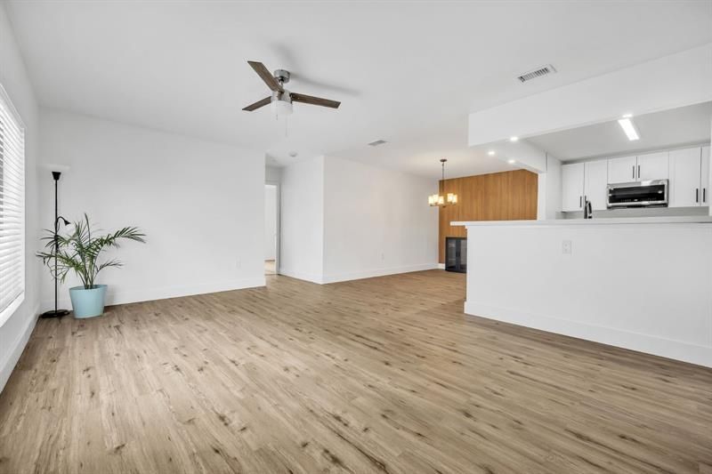 21357 NW 39th Ave, Miami Gardens, FL 33055 Photo