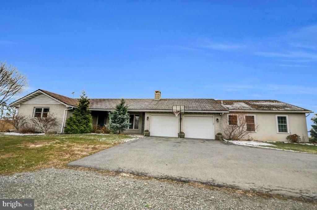 221 Hartman Road, Reading, PA 19606 Main Photo