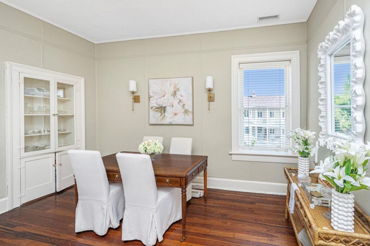 90 Bull Street Photo 14