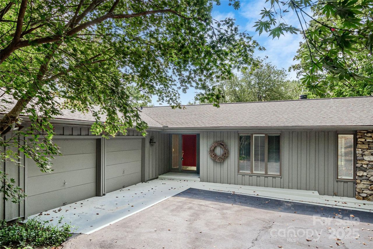 32 W Fairway Drive, Etowah, NC 28729 Main Photo