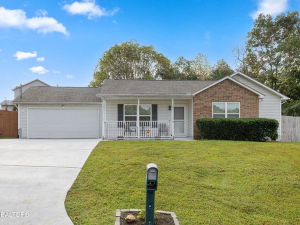 8212 Oak Terrace Lane, Powell, TN 37849