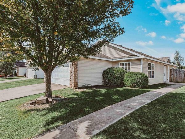 393 Cascade Circle, Springdale, AR 72764