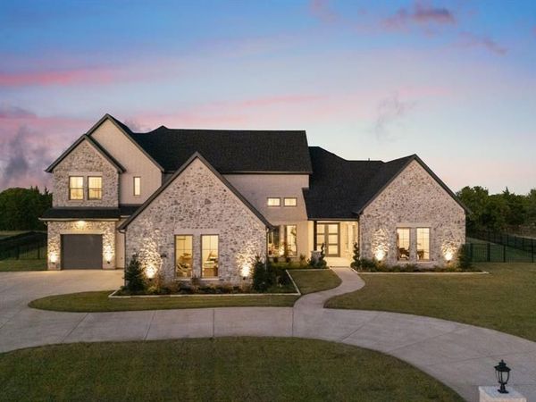 324 Chapel View Court, Heath, TX 75032