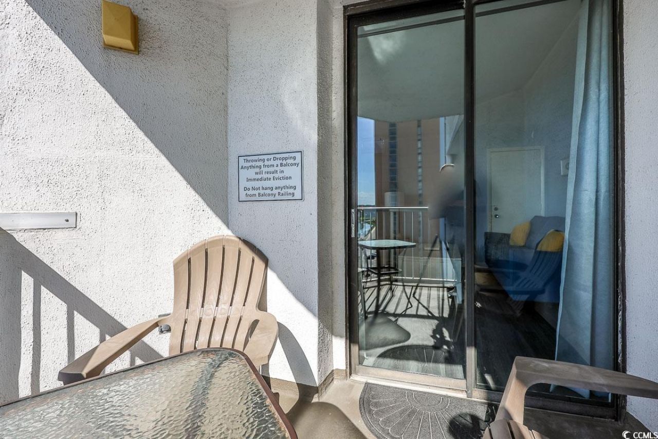 9550 Shore Dr. Photo 16