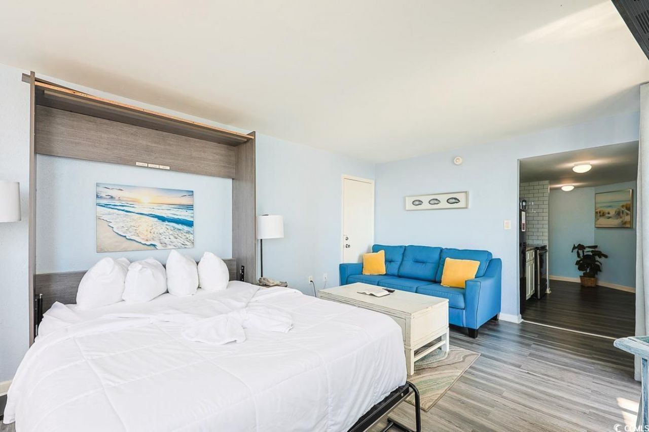 9550 Shore Dr. Photo 6