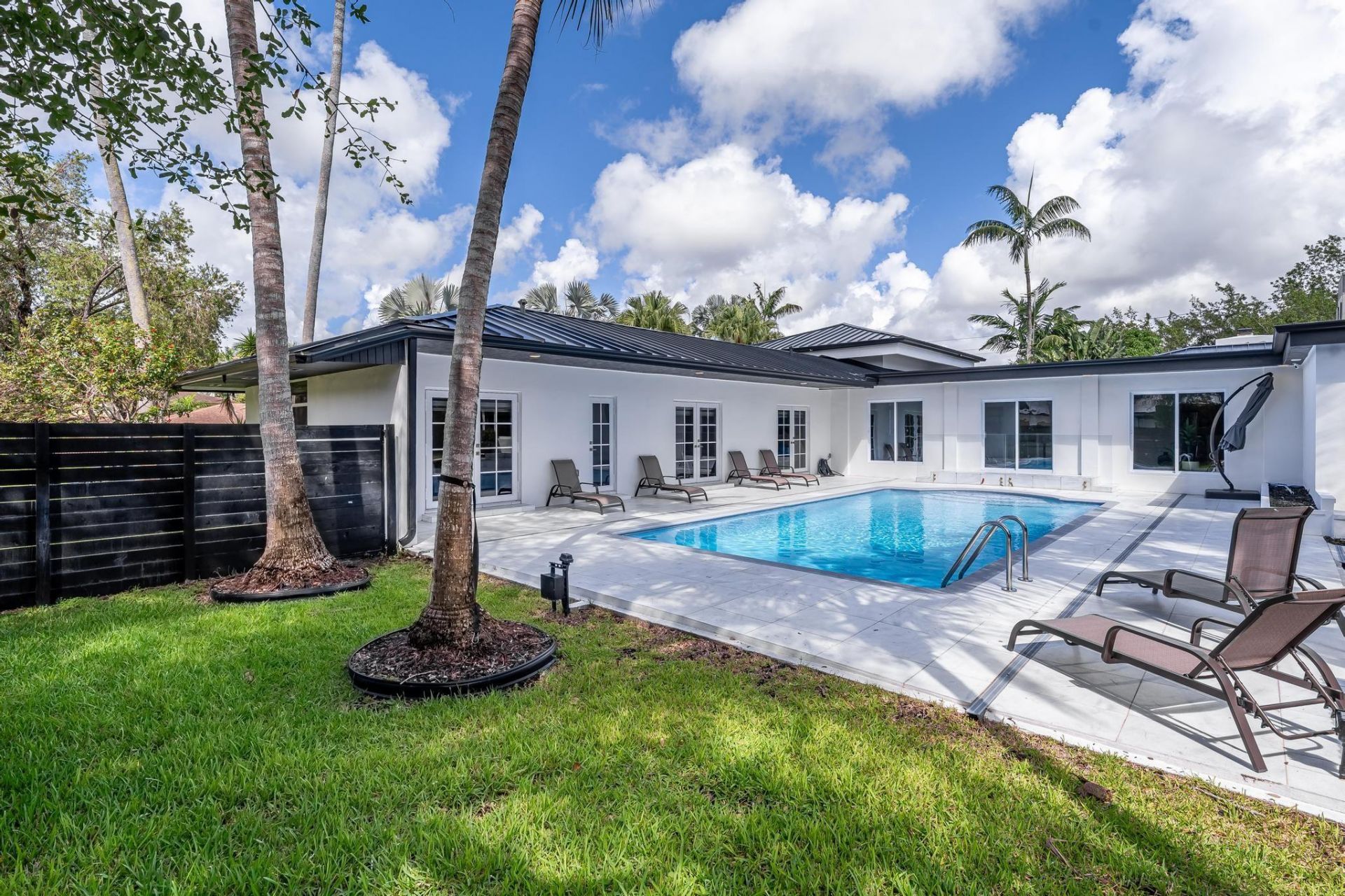 15201 SW 74th Place, Palmetto Bay, FL 33157 Photo