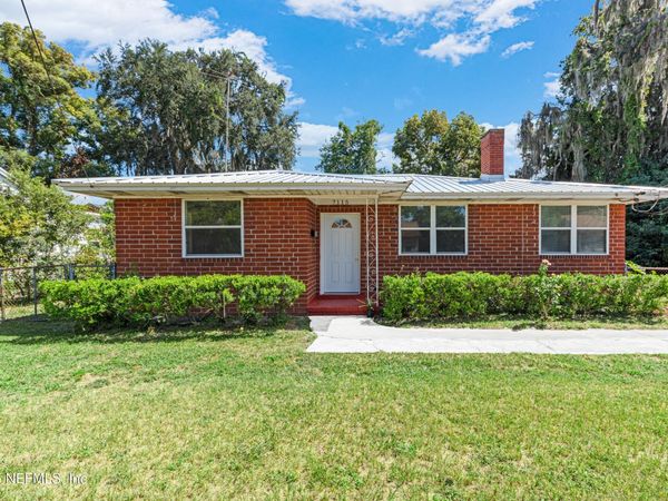 7115 LUCKY Drive W, Jacksonville, FL 32208