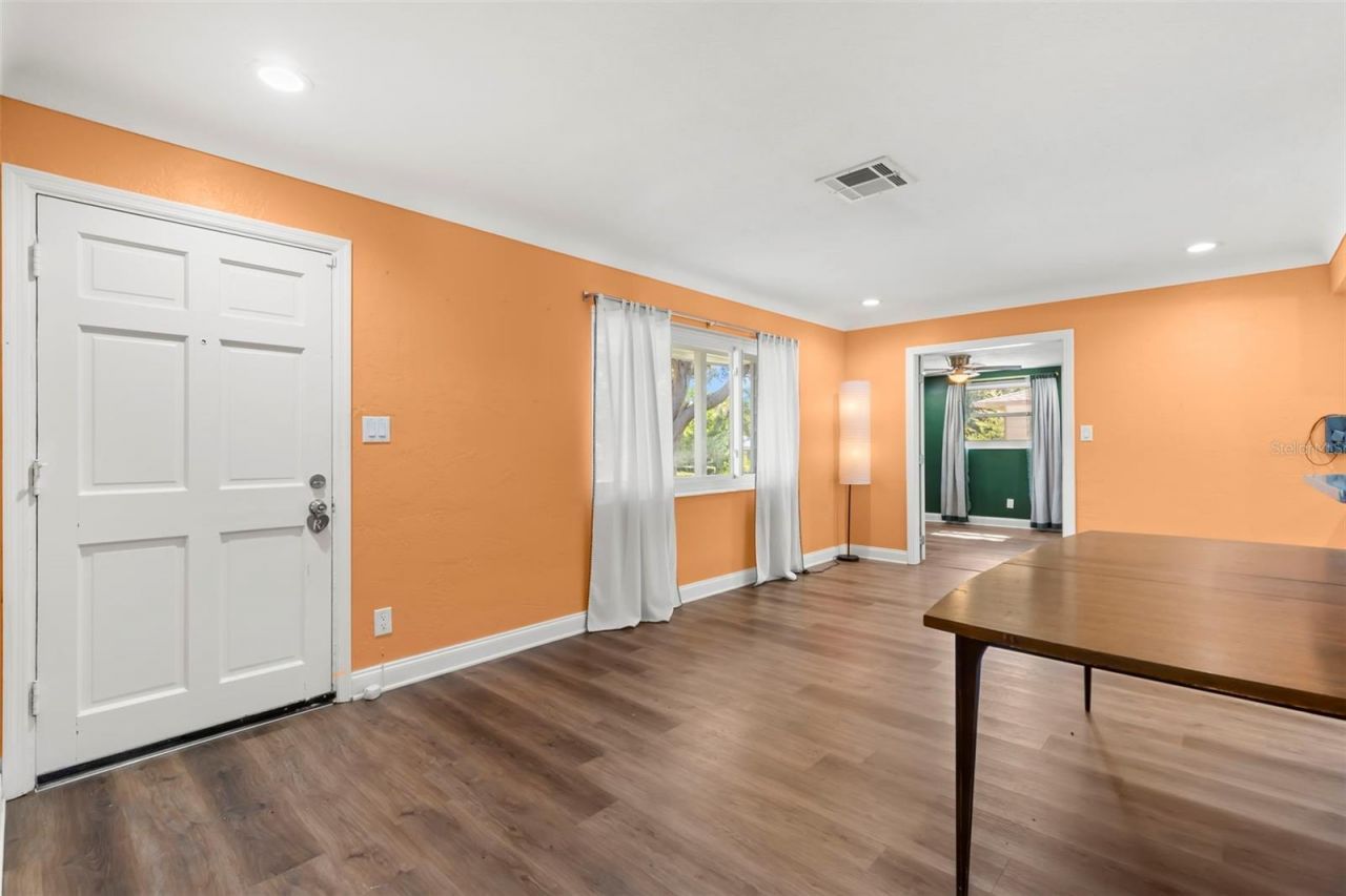 1654 50th Avenue N, Saint Petersburg, FL 33714 Photo