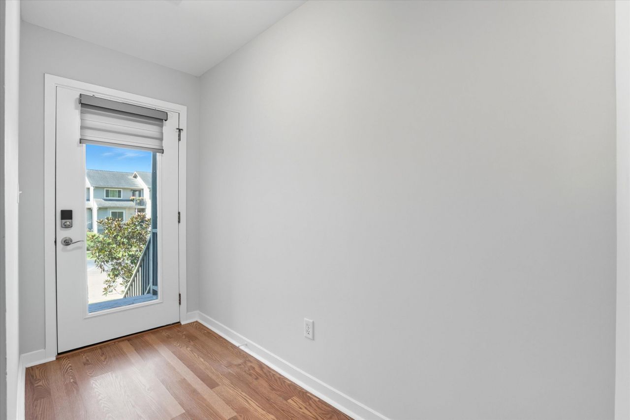 198 River Breeze Drive Photo 10