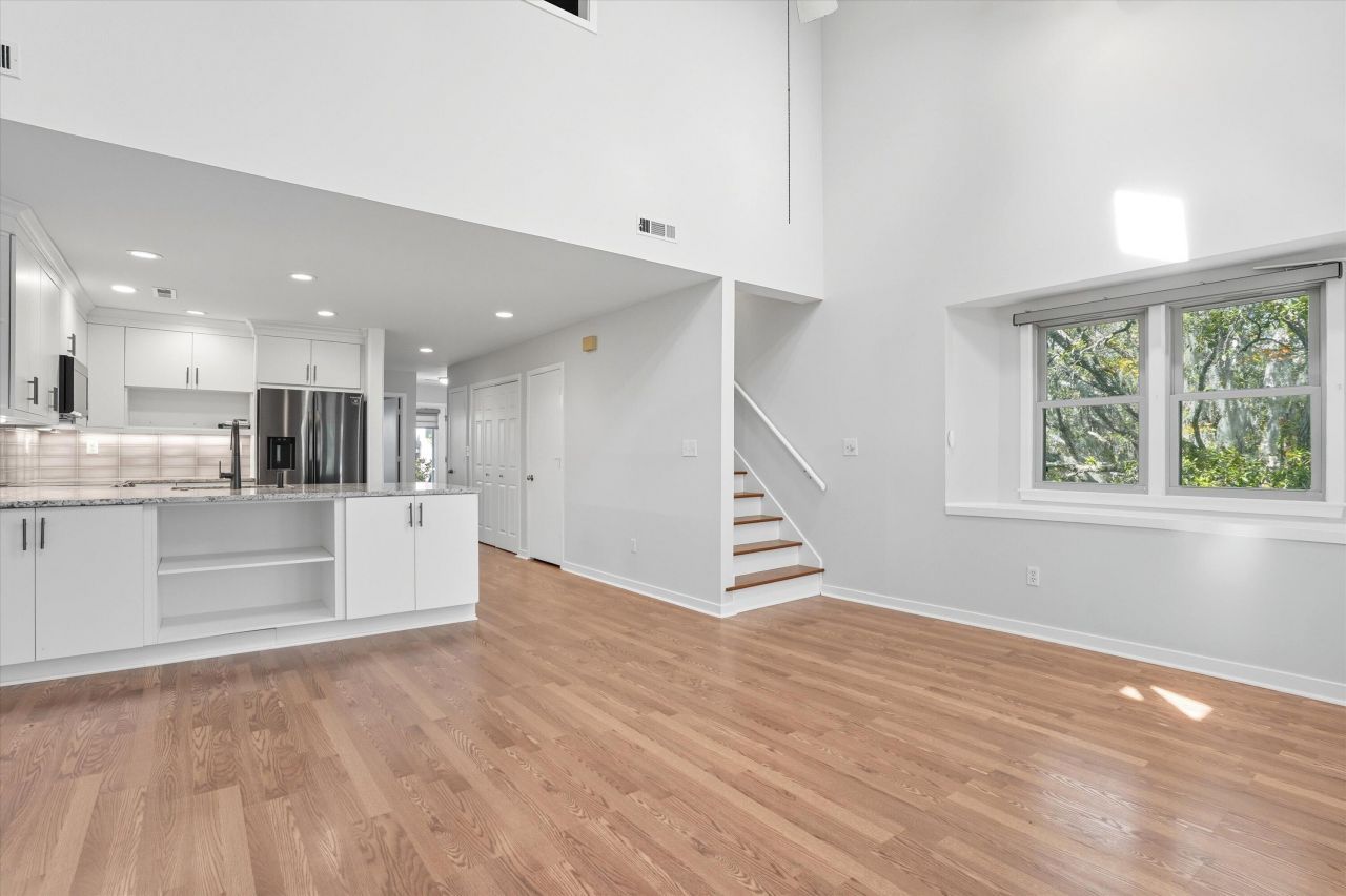 198 River Breeze Drive Photo 6