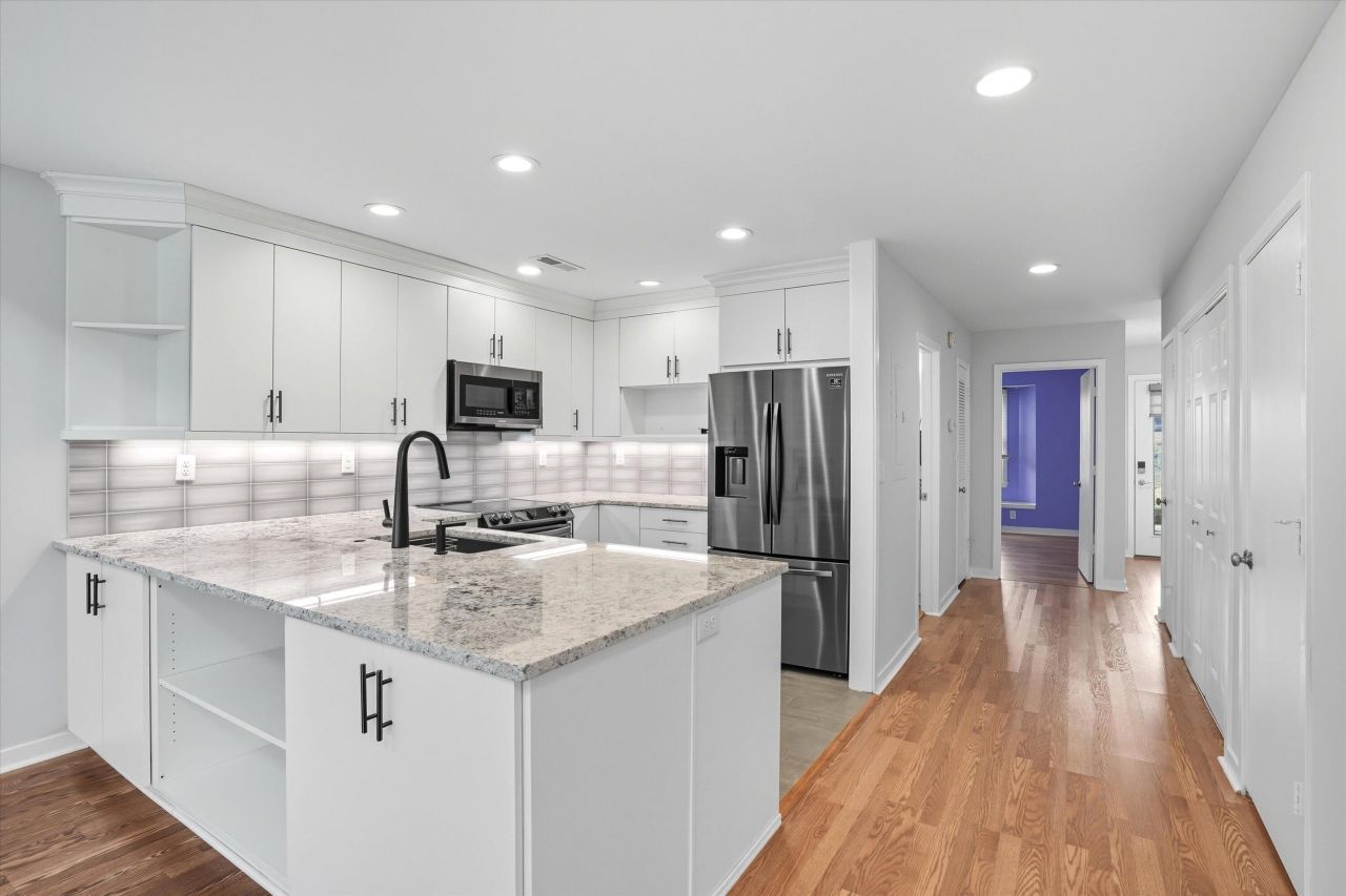 198 River Breeze Drive Photo 8