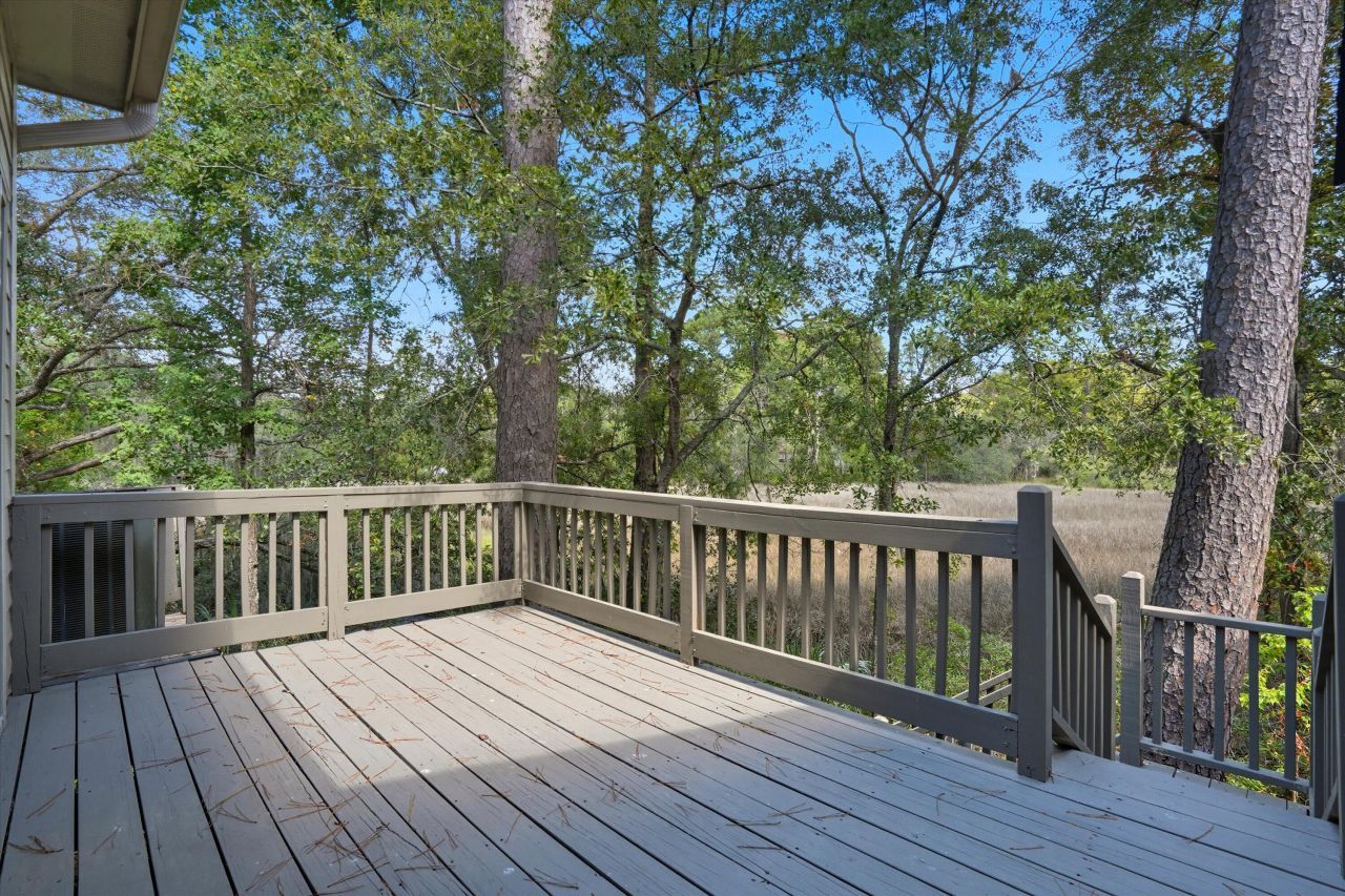 198 River Breeze Drive Photo 9