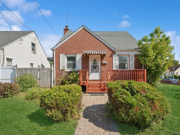 335 Locust Avenue, Uniondale, NY 11553