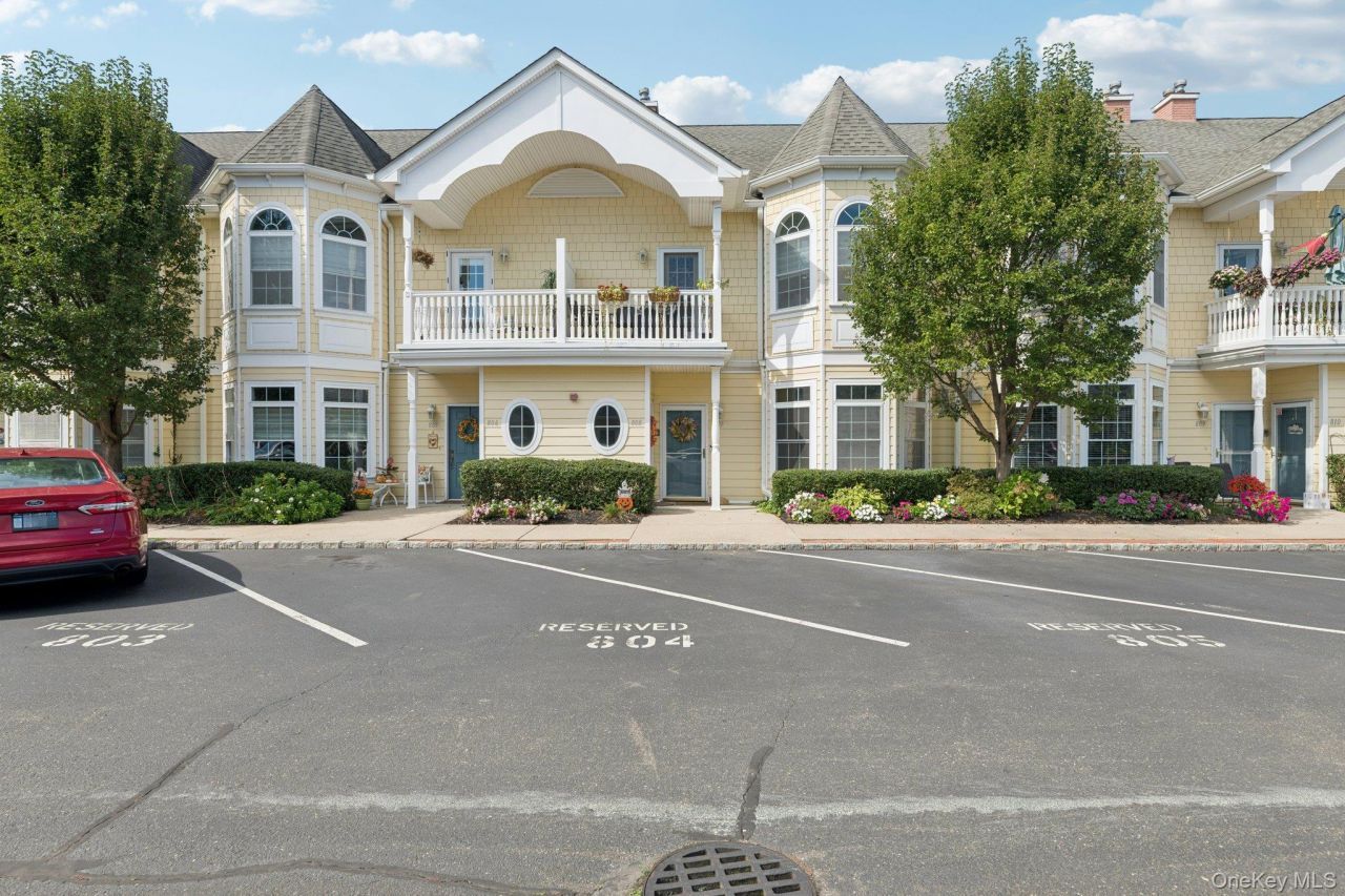 808 Emily Drive Patchogue, NY 11772