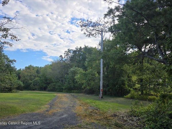 1927 Route 67, Leeds, NY 12451