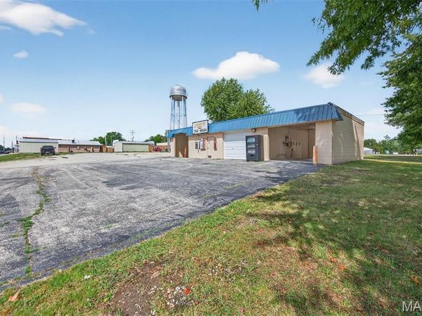 115 E Booneslick Road, Jonesburg, MO 63351