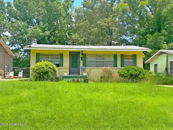 3712 Sunset Drive, Jackson, MS 39213