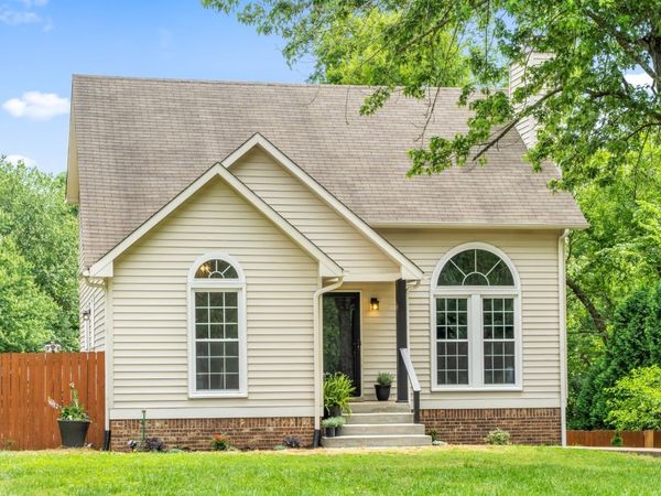 436 Bluff Dr, Clarksville, TN 37043