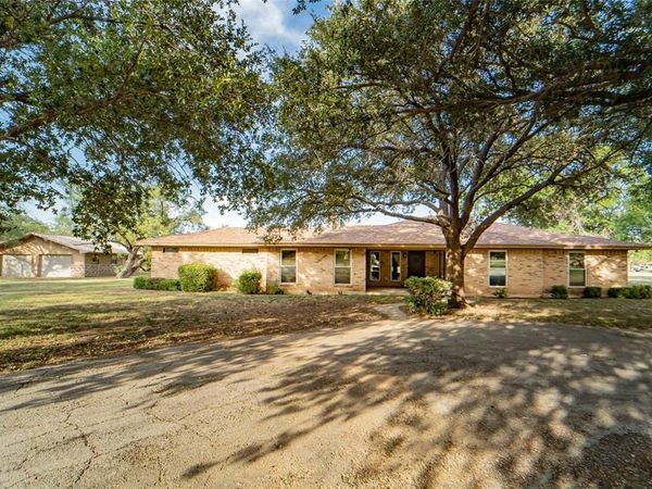 2 London Lane, Breckenridge, TX 76424